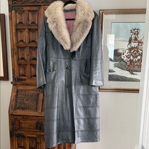 Gorgeous Vintage Fox Fur Silver Leather Coat RajaLeather “ Made In Canada “1960s